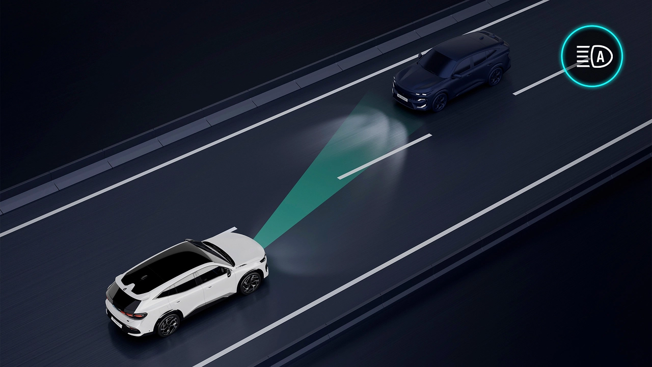 어댑티브 크루즈 컨트롤 이미지